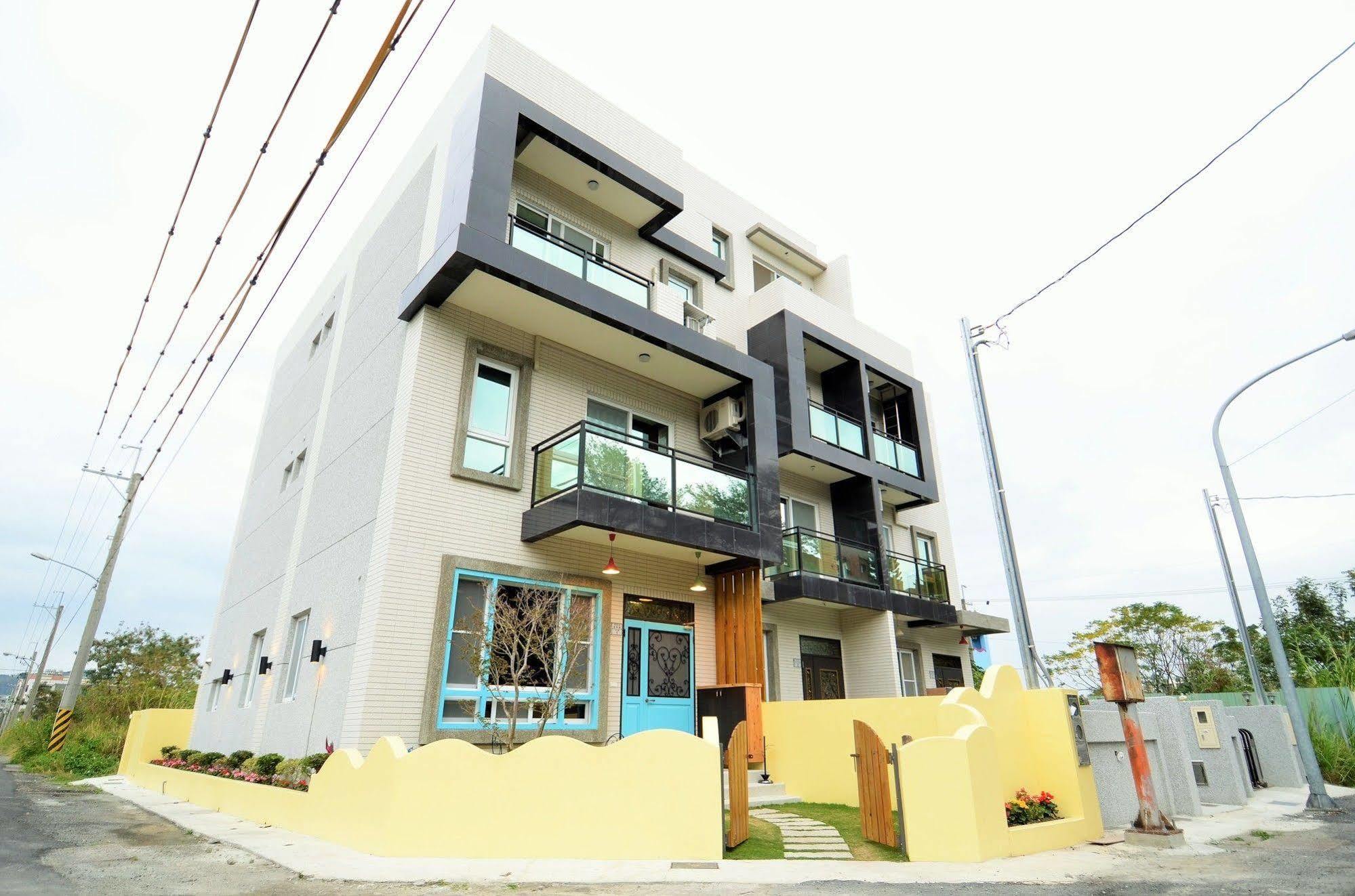 艾希兒民宿 I'M Here Hostel L小家庭包棟首選l台東火車站l背包單人 T'ai-tung Exteriér fotografie